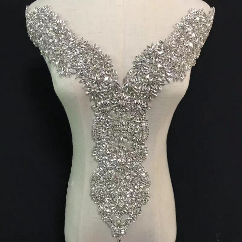 Deep V neck crystal made collar for bridal 